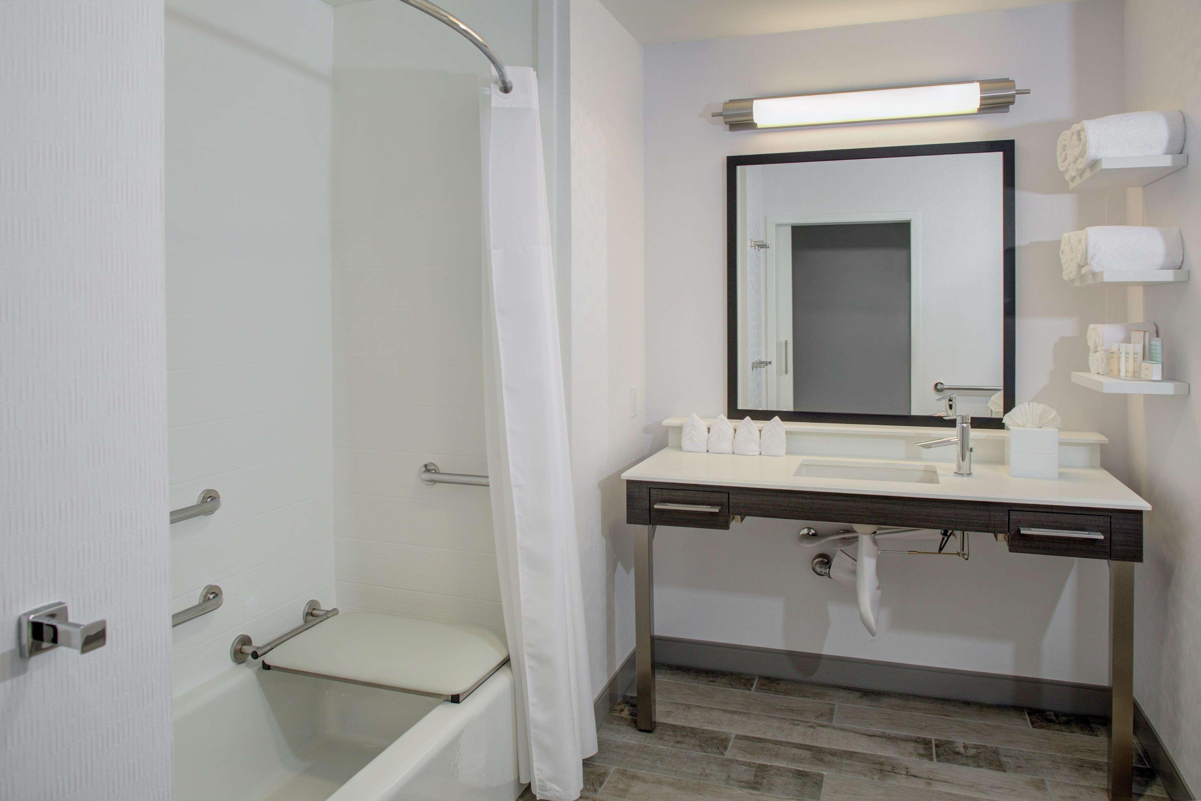 Hampton Inn & Suites Irvine/Orange County Airport Buitenkant foto