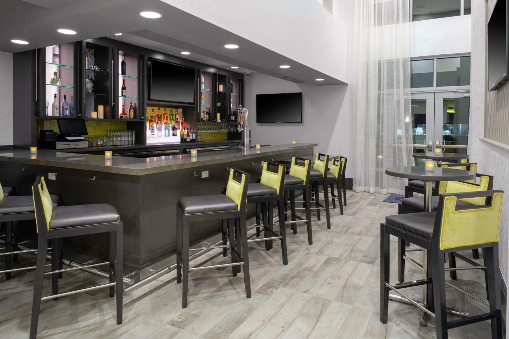 Hampton Inn & Suites Irvine/Orange County Airport Buitenkant foto