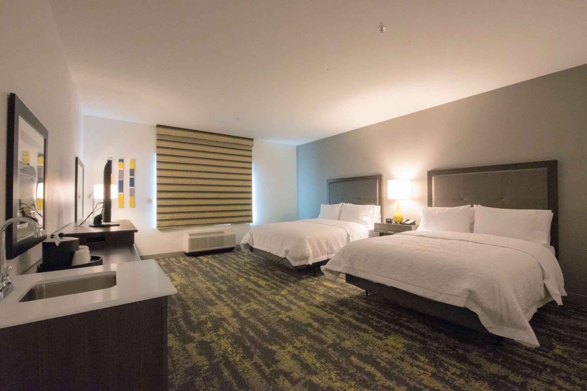 Hampton Inn & Suites Irvine/Orange County Airport Buitenkant foto