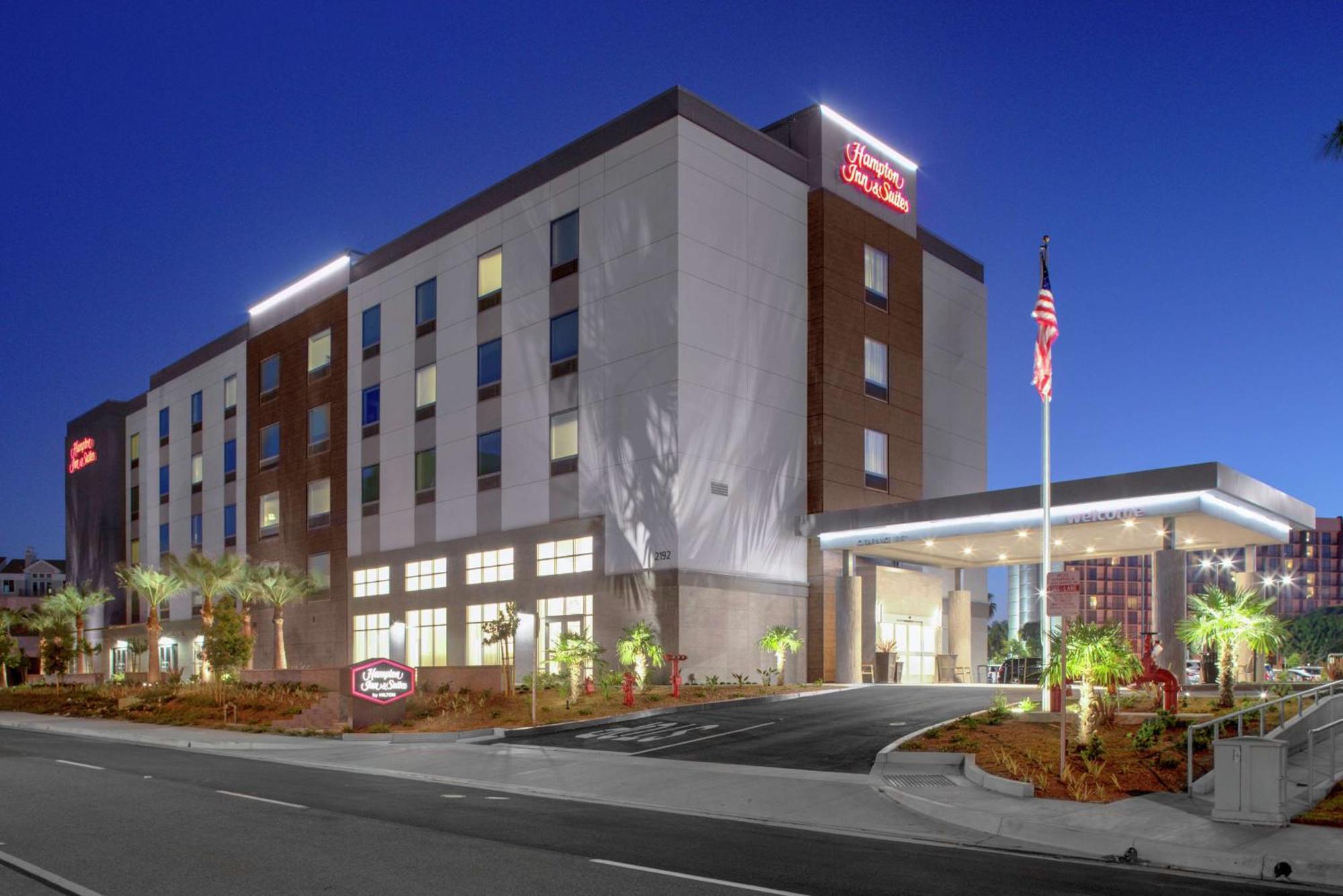 Hampton Inn & Suites Irvine/Orange County Airport Buitenkant foto