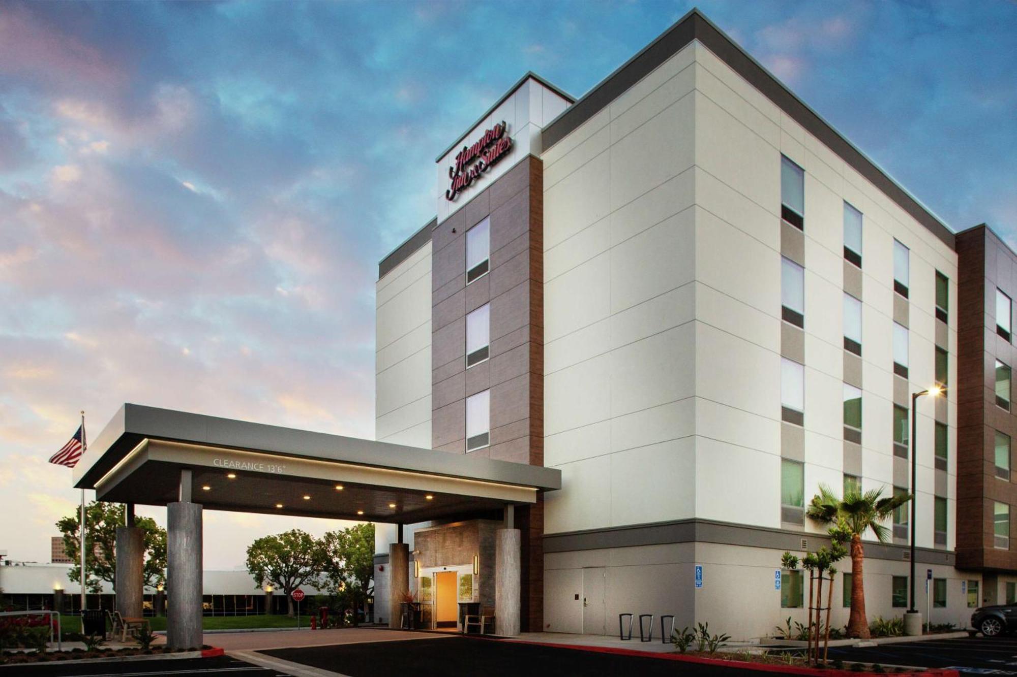 Hampton Inn & Suites Irvine/Orange County Airport Buitenkant foto